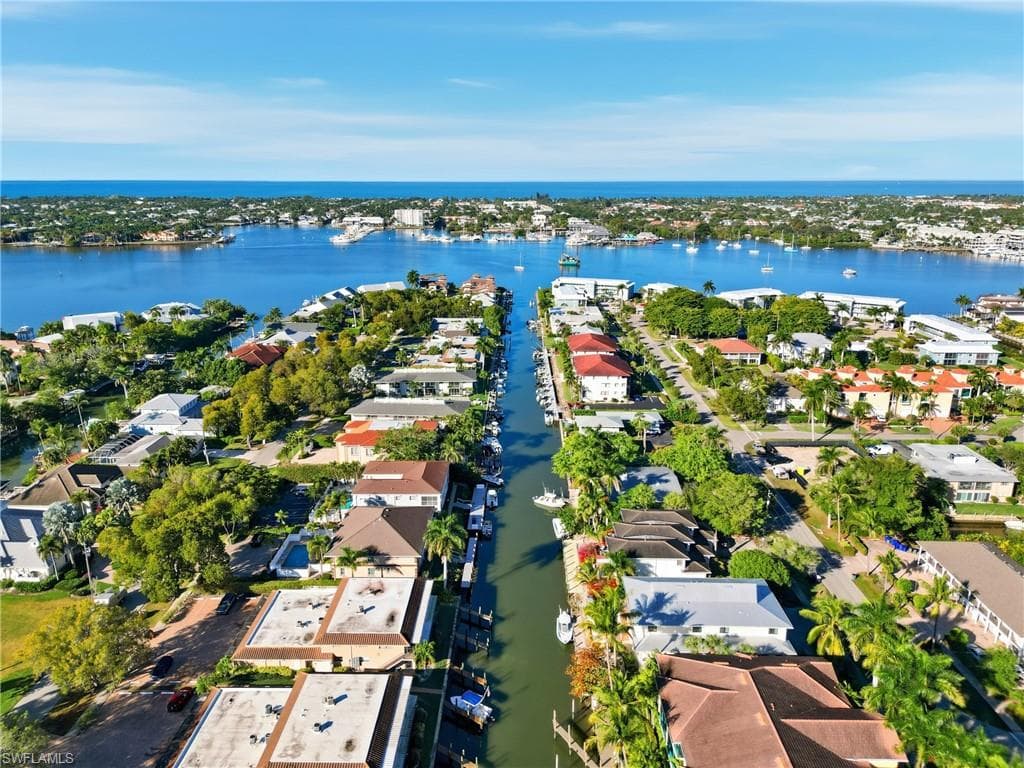 1519 Chesapeake AVE # 5, NAPLES FL 34102-36