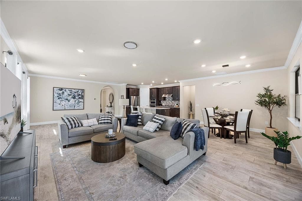 6767 Pennyroyal DR, NAPLES FL 34114-13