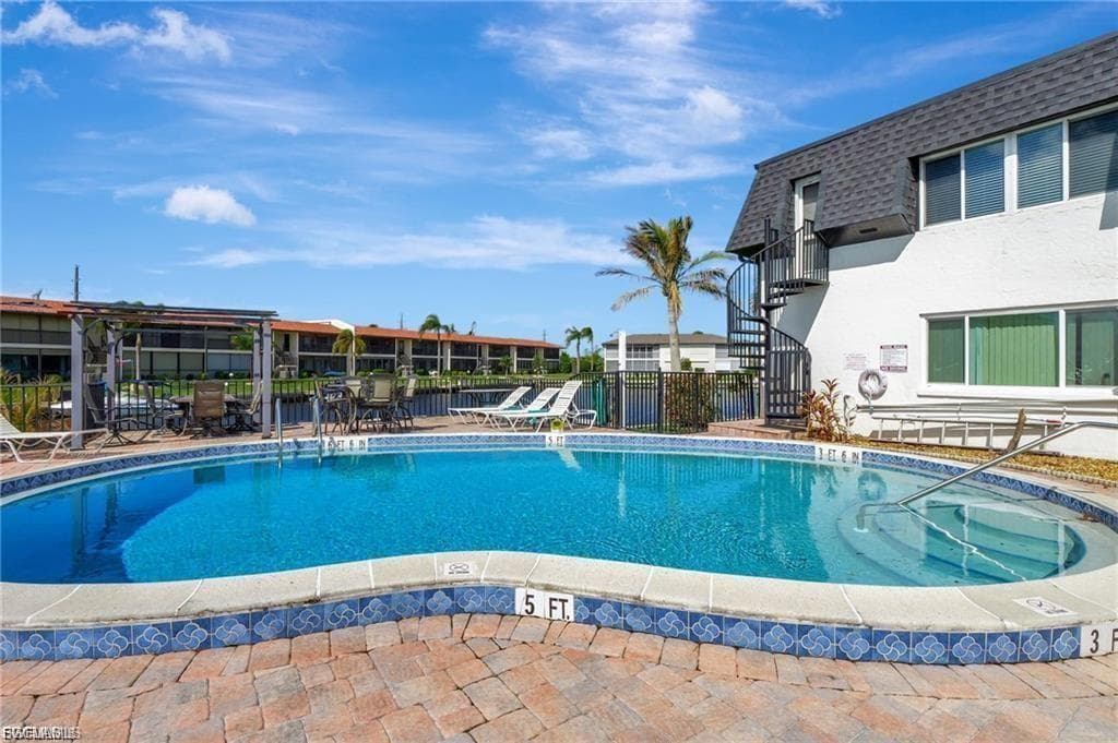 4722 SE 1st PL # 12, CAPE CORAL FL 33904-21