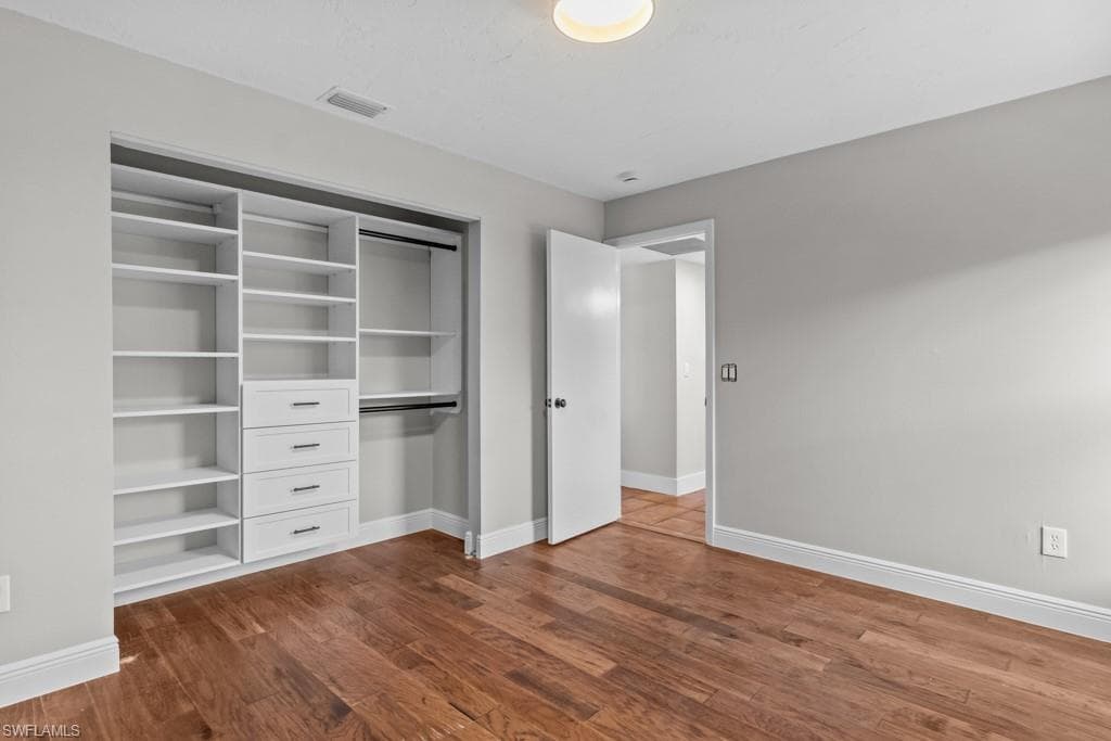 1384 Burgundy DR, FORT MYERS FL 33919-26