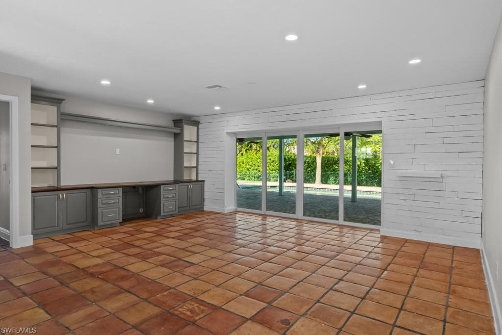 1384 Burgundy DR, FORT MYERS FL 33919-12