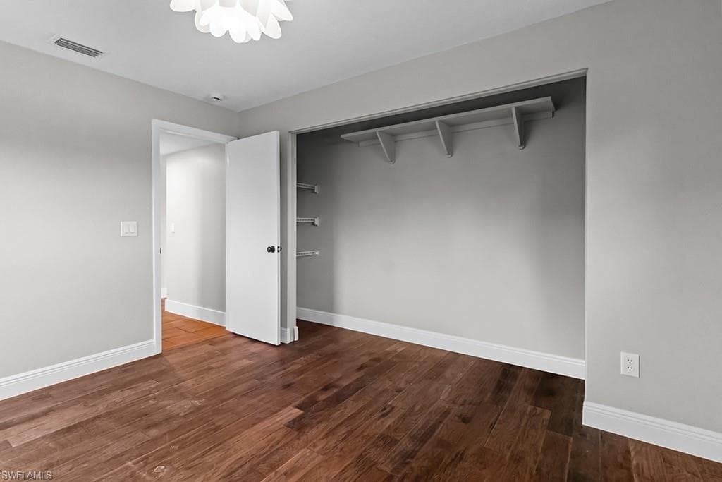 1384 Burgundy DR, FORT MYERS FL 33919-31