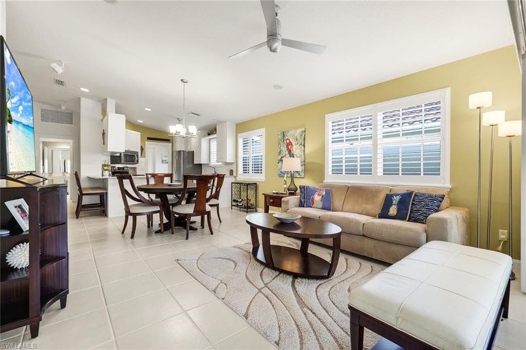 5058 Kingston WAY, NAPLES FL 34119-5