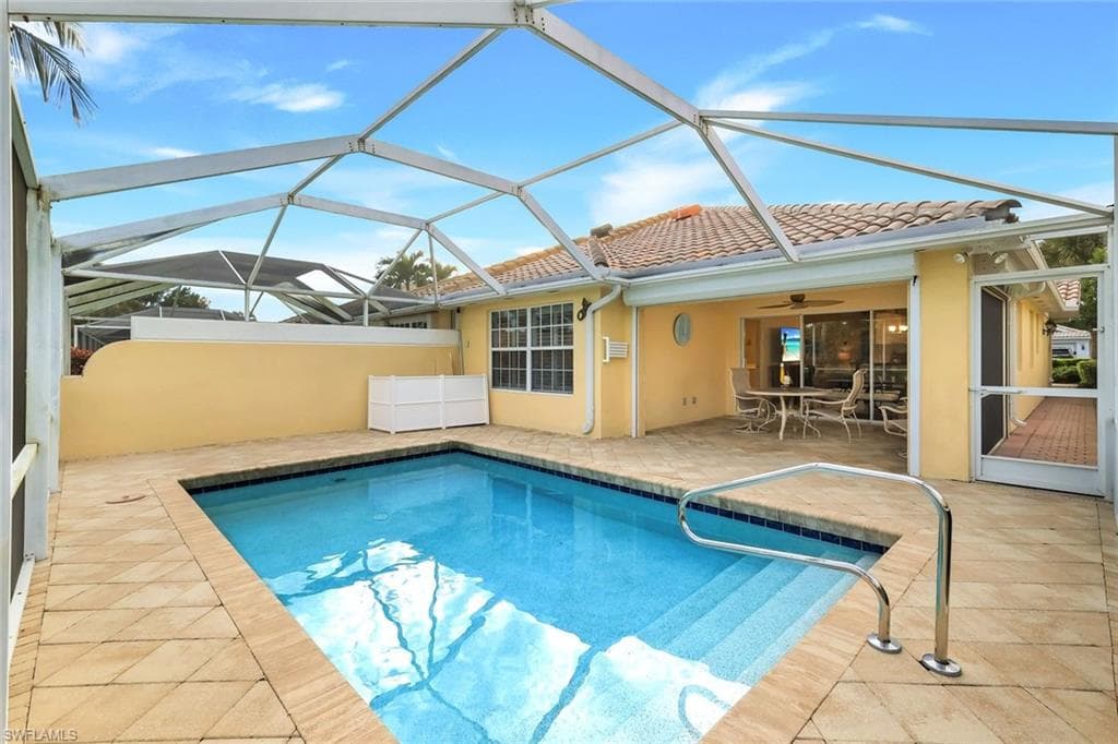 5058 Kingston WAY, NAPLES FL 34119-23