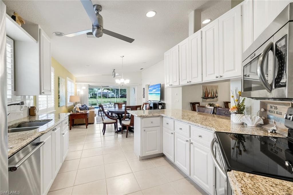 5058 Kingston WAY, NAPLES FL 34119-10