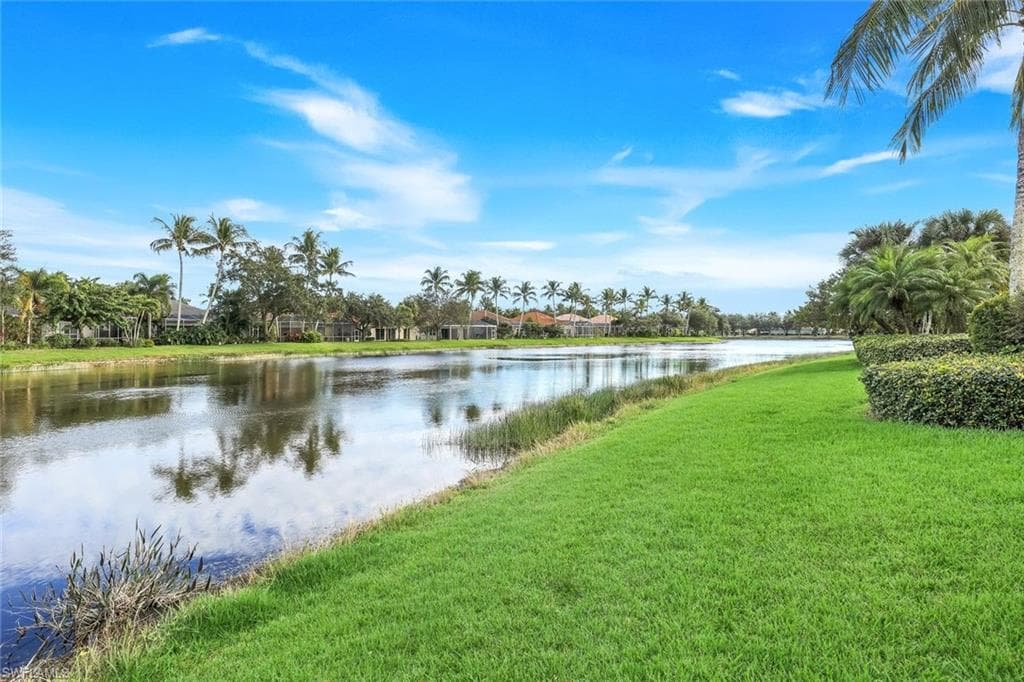 5058 Kingston WAY, NAPLES FL 34119-28