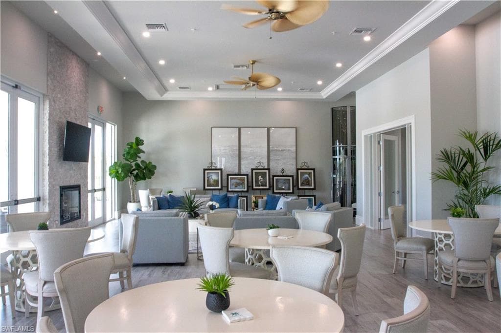 163 Indies DR E # 206, NAPLES FL 34114-41