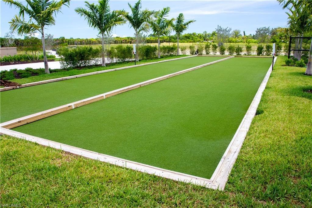 163 Indies DR E # 206, NAPLES FL 34114-47