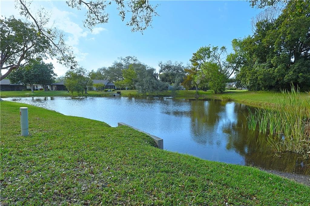 5852 Wild Fig LN, FORT MYERS FL 33919-2