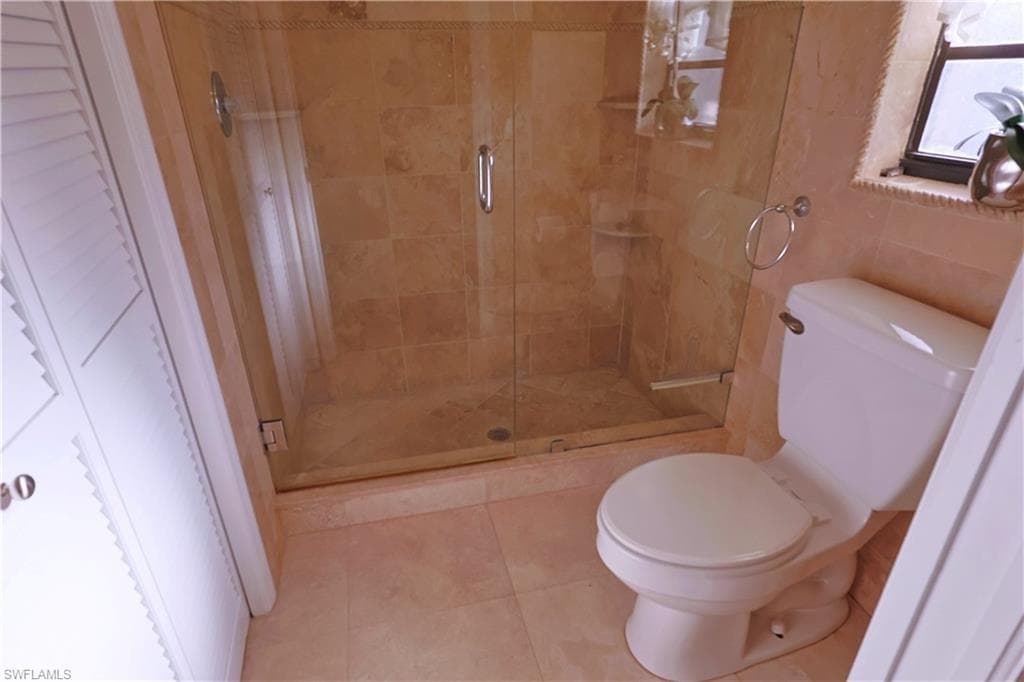 5852 Wild Fig LN, FORT MYERS FL 33919-18