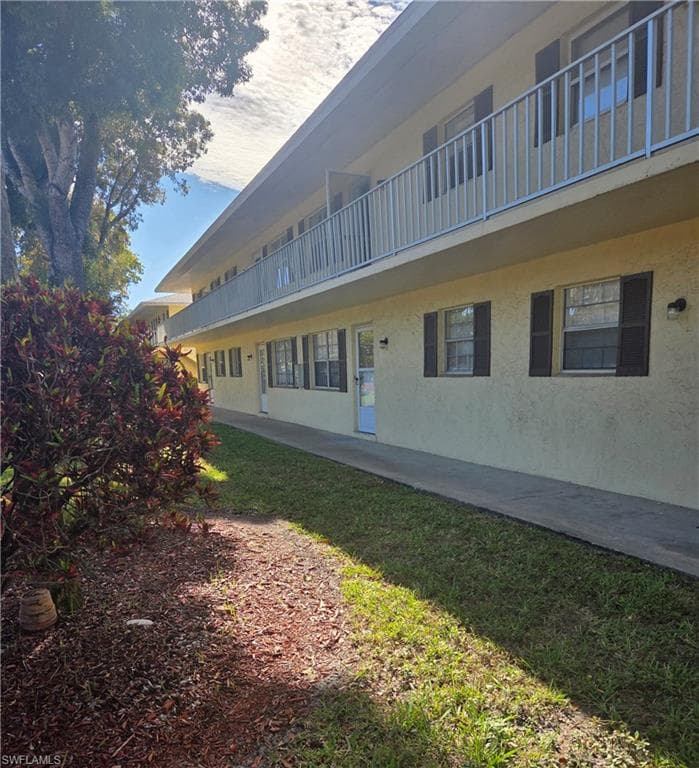 3325 Airport RD N # G7, NAPLES FL 34105-12
