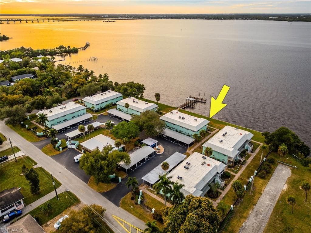 3225 E Riverside DR # 31C, FORT MYERS FL 33916-32