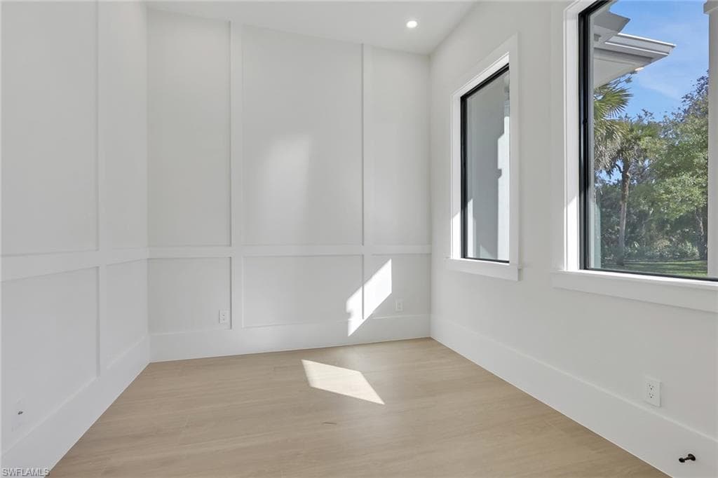 1109 15th ST SW-12