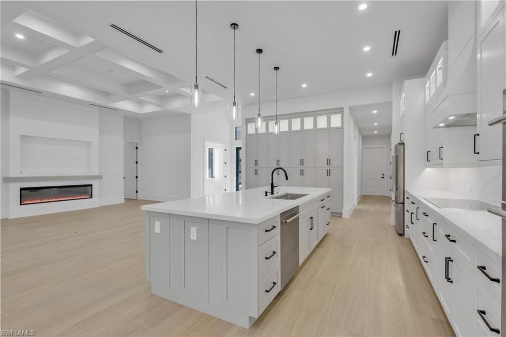 1109 15th ST SW-6