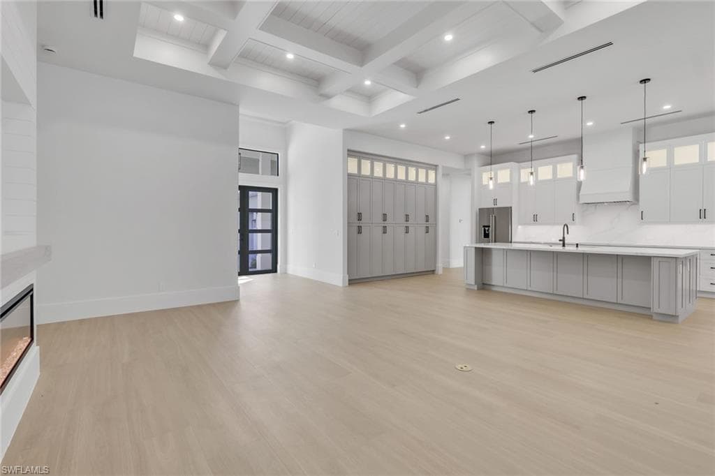 1109 15th ST SW-9