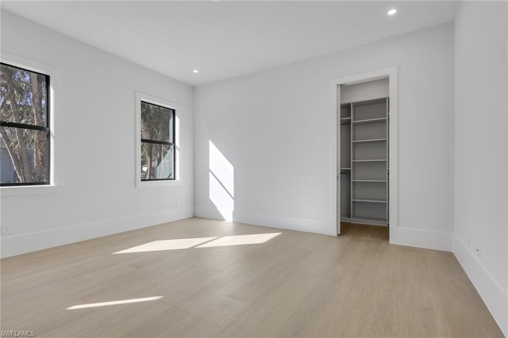 1109 15th ST SW-24