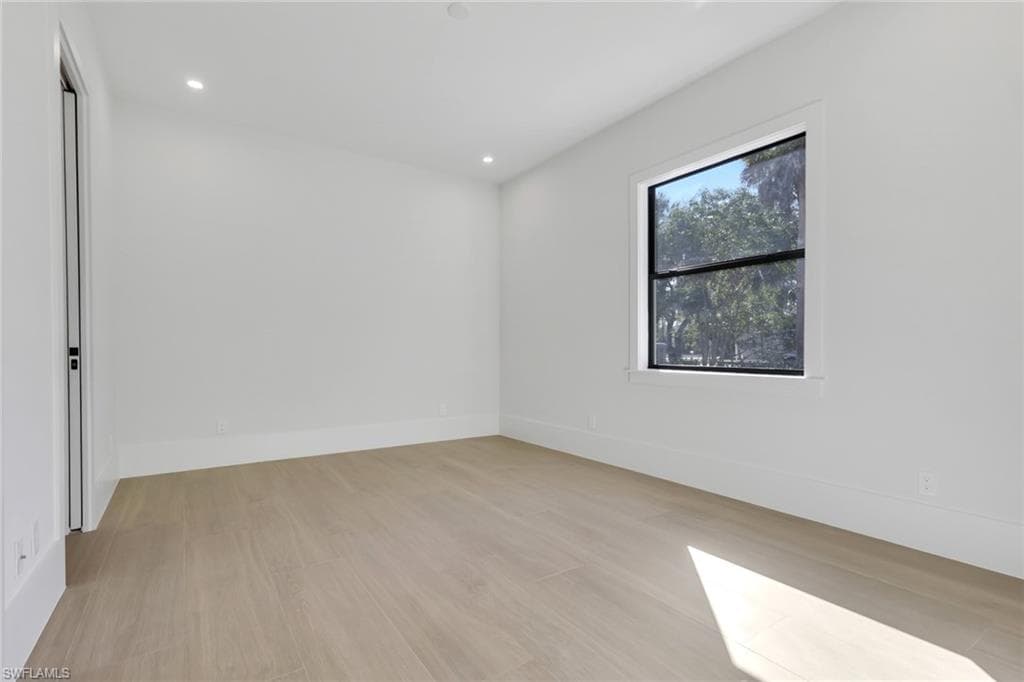 1109 15th ST SW-20