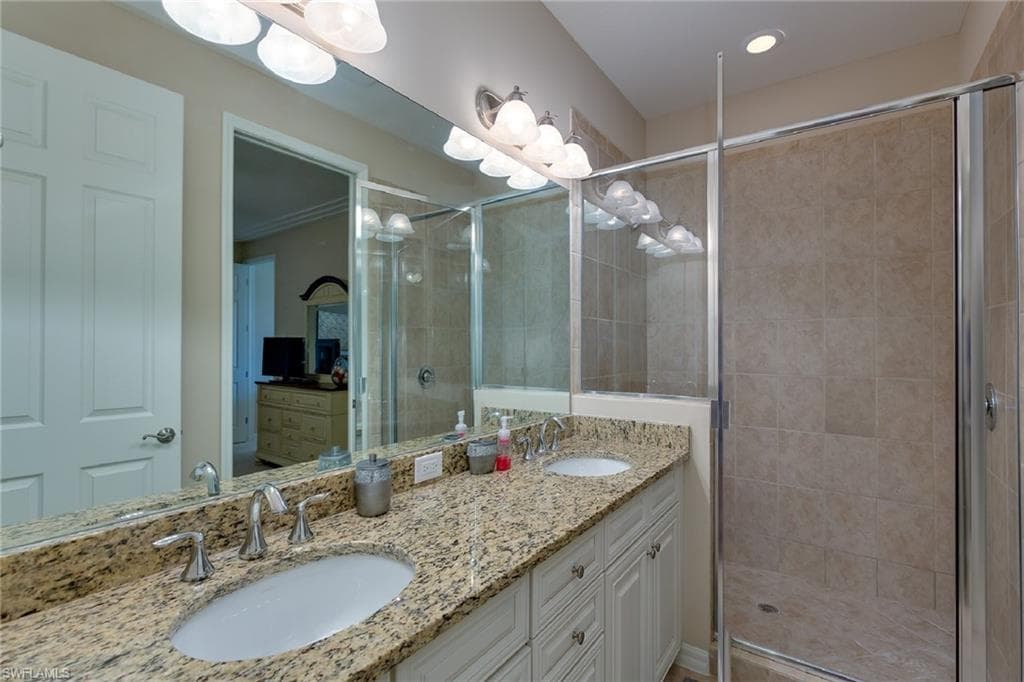 8697 Olinda WAY 7608-18