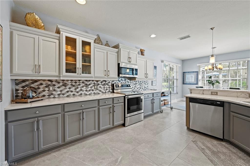 20107 Seadale CT, ESTERO FL 33928-6