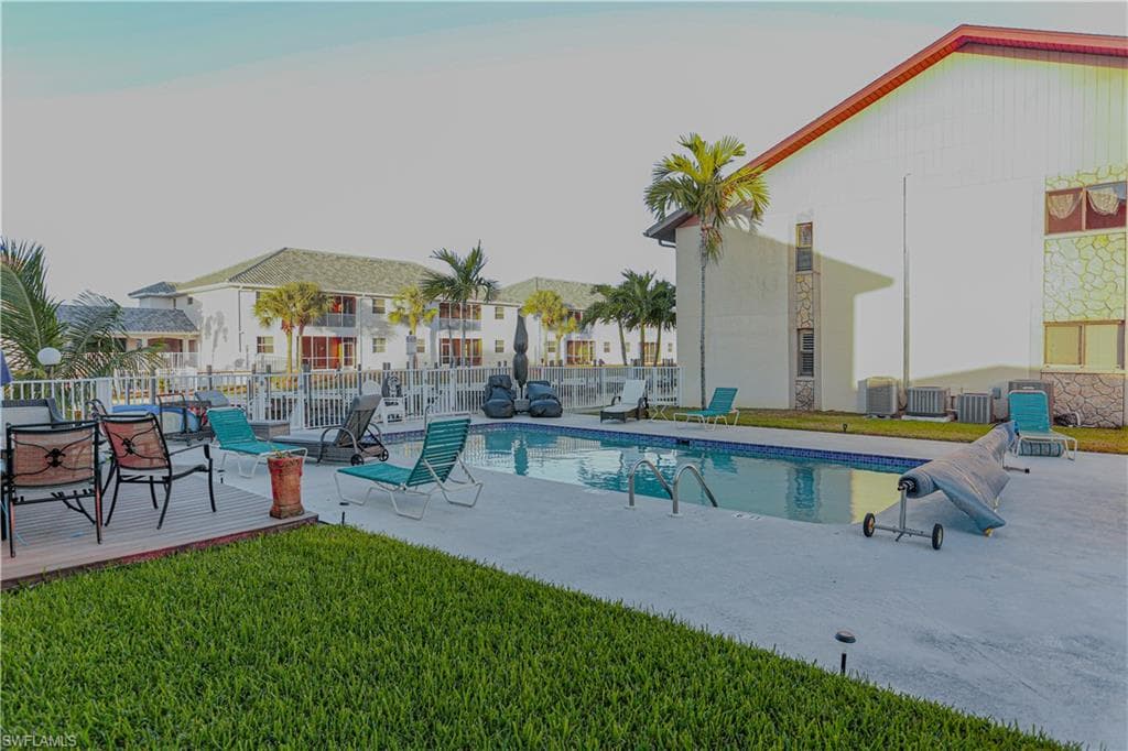 719 SW 47th TER # 101, CAPE CORAL FL 33914-17