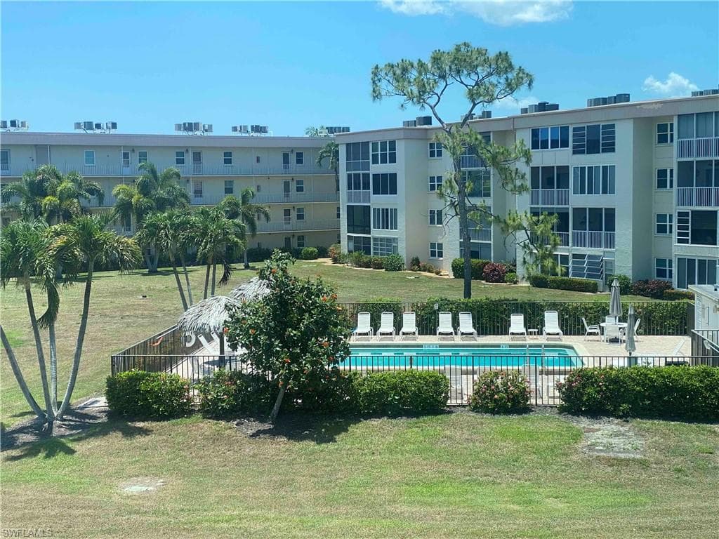 1624 Pine Valley DR # 302, FORT MYERS FL 33907-10