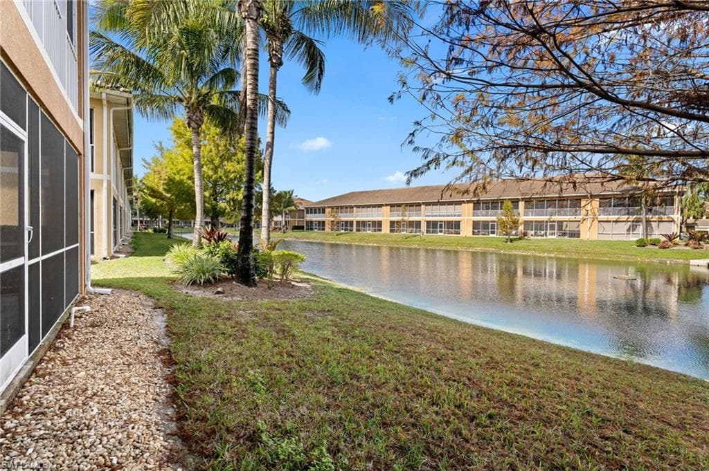 1076 Winding Pines CIR # 101, CAPE CORAL FL 33909-27