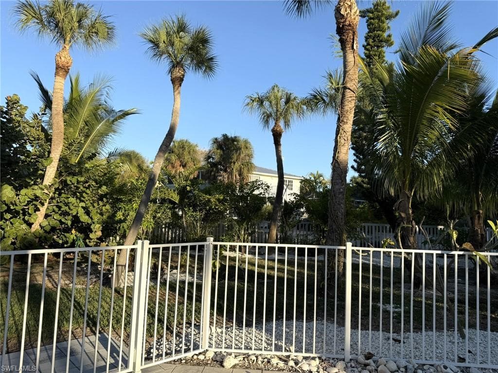 4511 Bartlett PKWY, CAPTIVA FL 33924-15