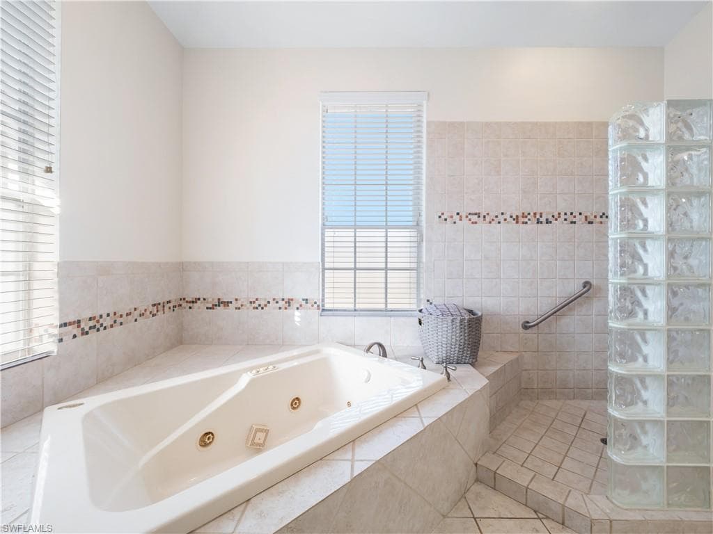 17539 Boat Club DR, FORT MYERS FL 33908-23