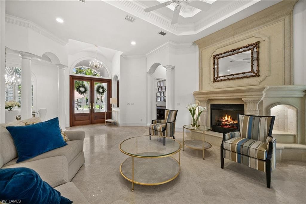 6898 Mill Run CIR, NAPLES FL 34109-23