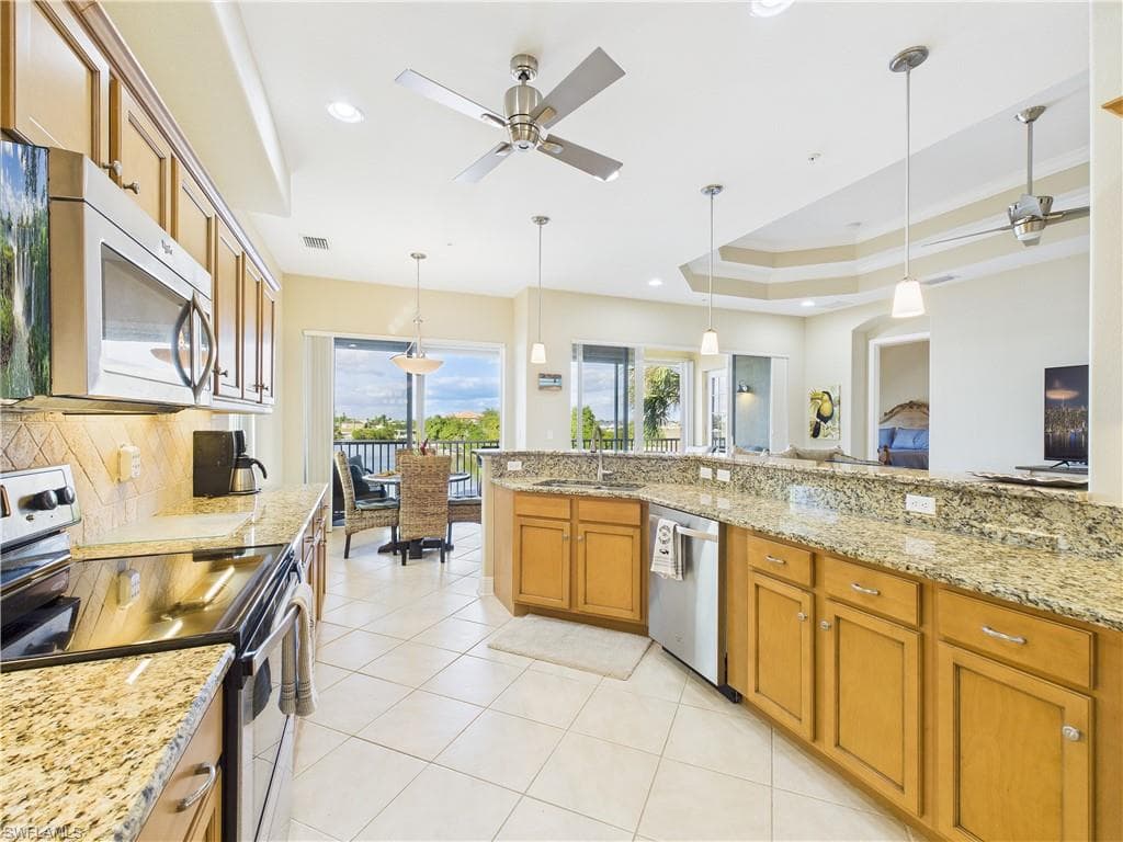 178 Shadroe Cove CIR # 903, CAPE CORAL FL 33991-16