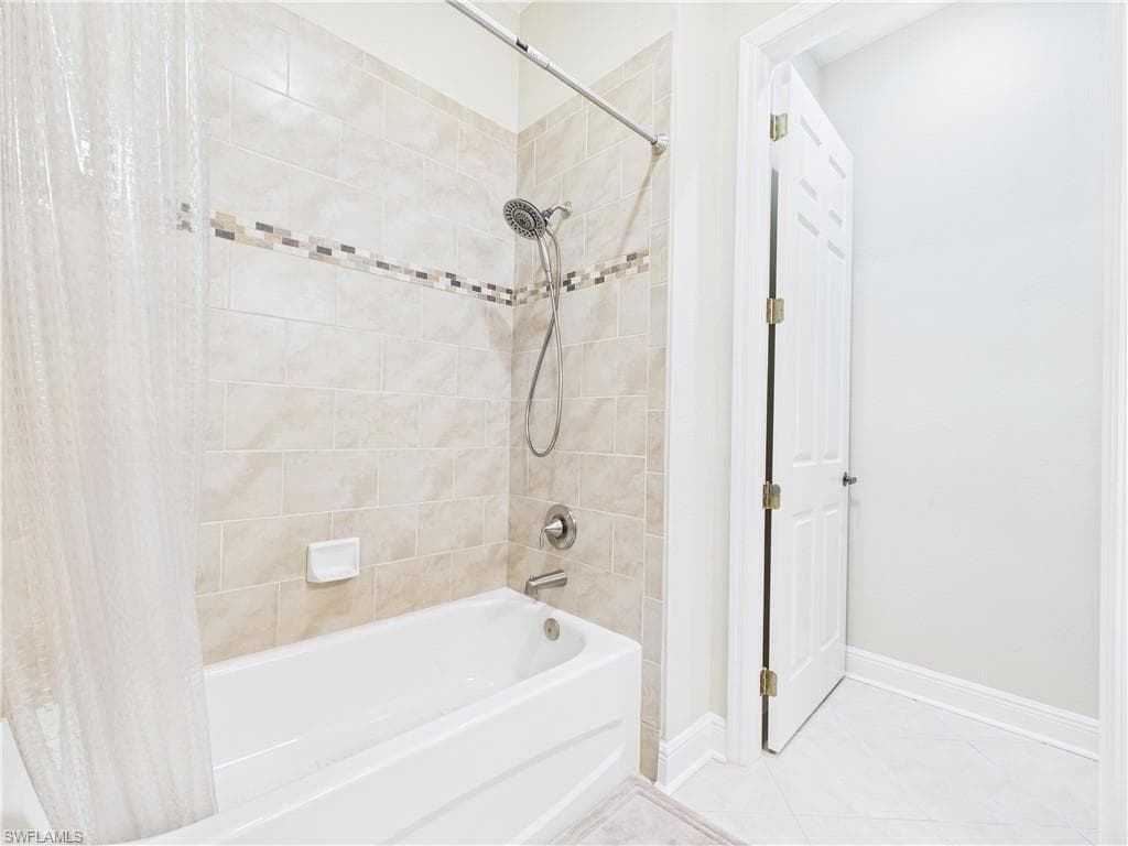 178 Shadroe Cove CIR # 903, CAPE CORAL FL 33991-35
