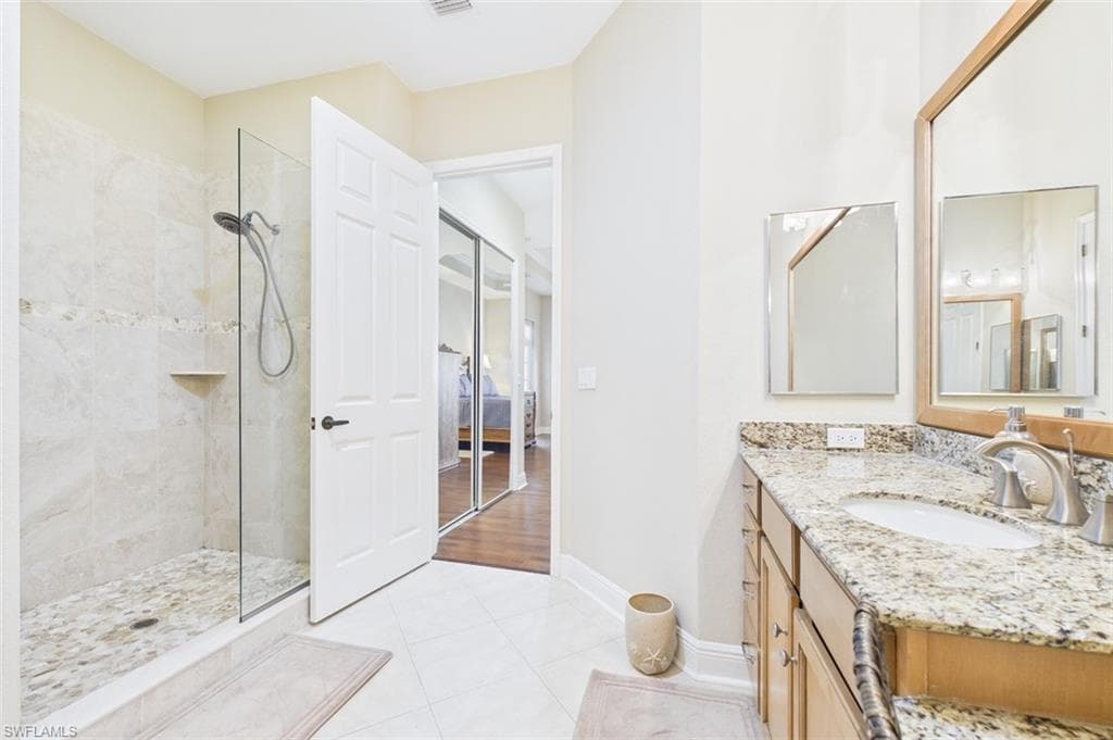 178 Shadroe Cove CIR # 903, CAPE CORAL FL 33991-29