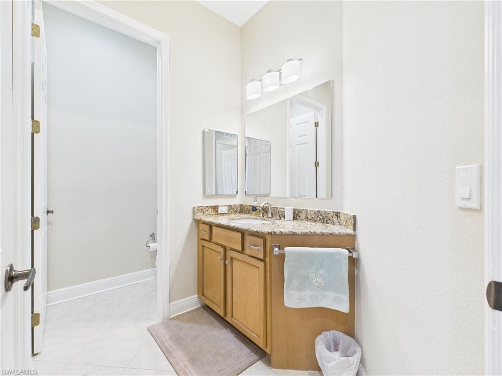 178 Shadroe Cove CIR # 903, CAPE CORAL FL 33991-36