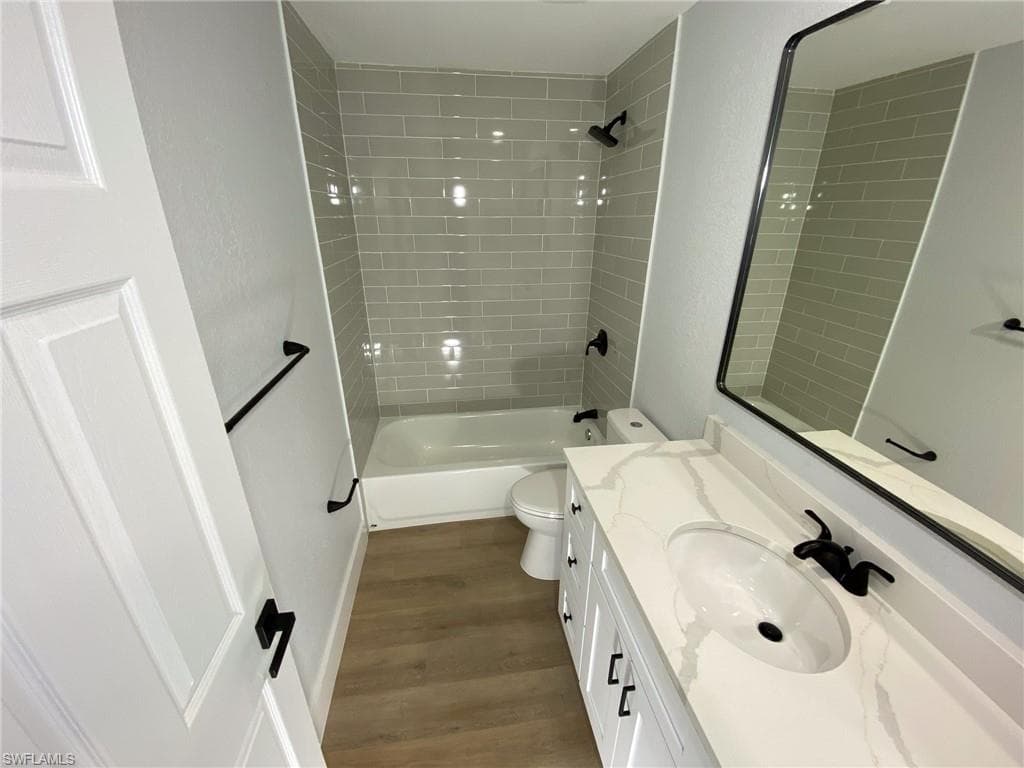 4180 Looking Glass LN # 4108, NAPLES FL 34112-14