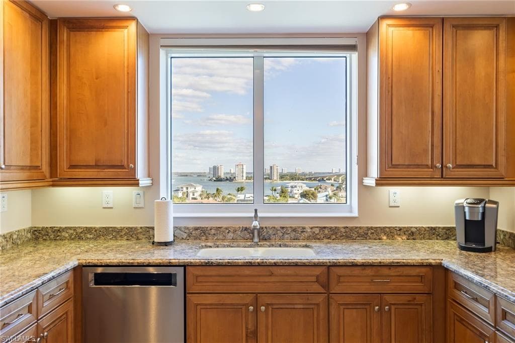 4192 Bay Beach LN # 881, FORT MYERS BEACH FL 33931-15