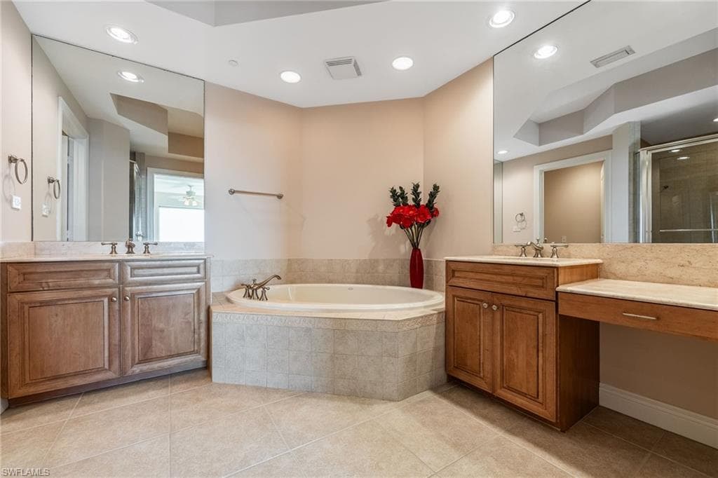 4192 Bay Beach LN # 881, FORT MYERS BEACH FL 33931-21