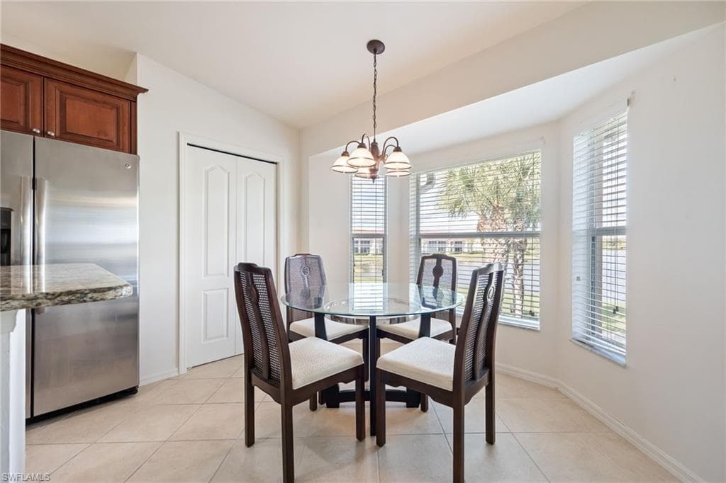 2770 Cypress Trace CIR # 2425, NAPLES FL 34119-11