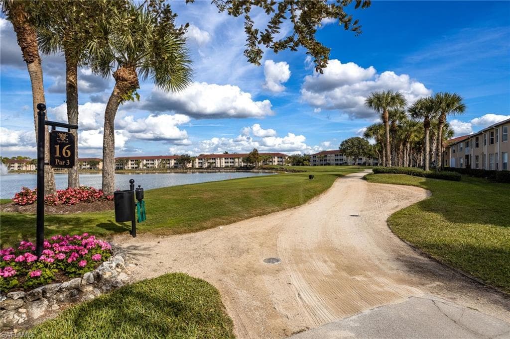 2770 Cypress Trace CIR # 2425, NAPLES FL 34119-32