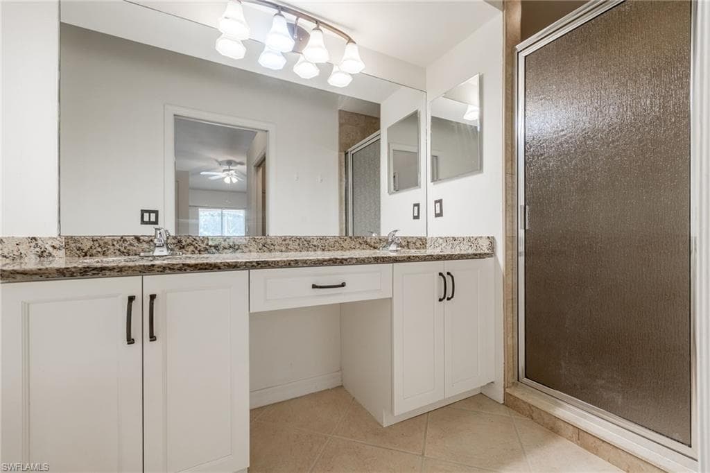 2770 Cypress Trace CIR # 2425, NAPLES FL 34119-17
