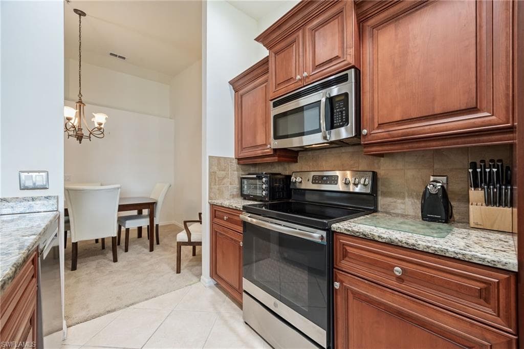 2770 Cypress Trace CIR # 2425, NAPLES FL 34119-10