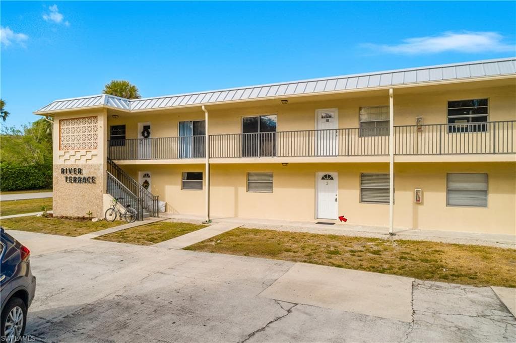 10725 Wilson ST # 2, BONITA SPRINGS FL 34135-1