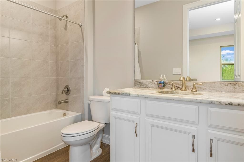 14586 Kelson CIR-25