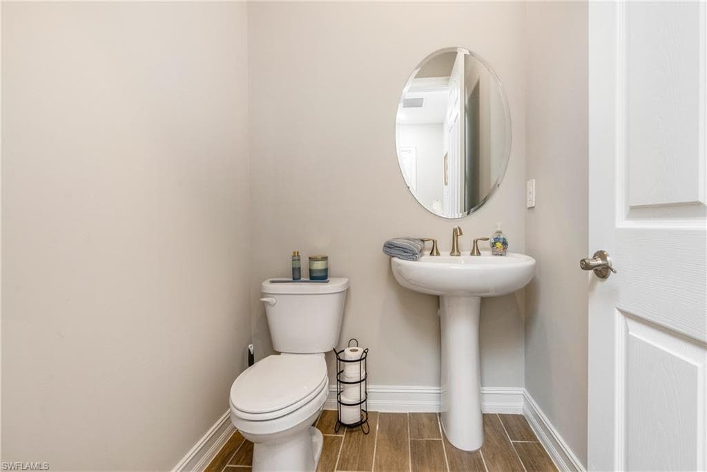 14586 Kelson CIR-21
