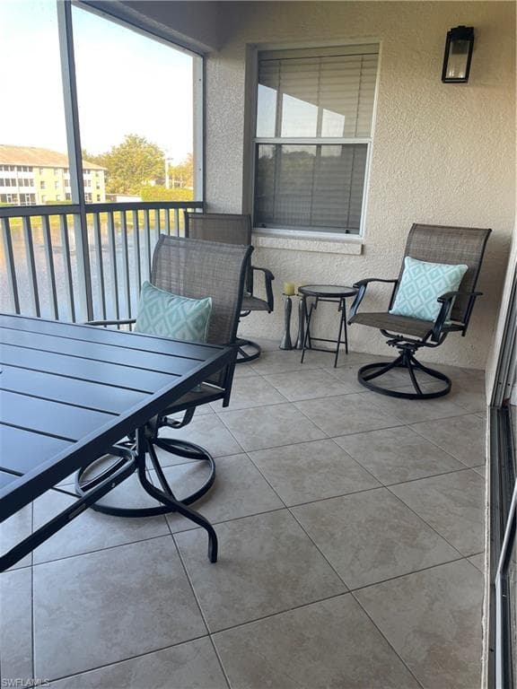 9640 Victoria LN # 305, NAPLES FL 34109-29