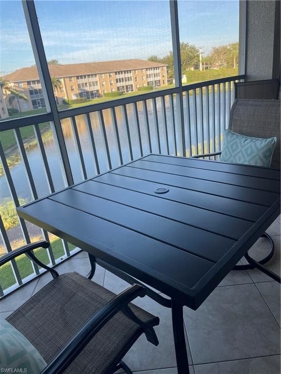 9640 Victoria LN # 305, NAPLES FL 34109-28