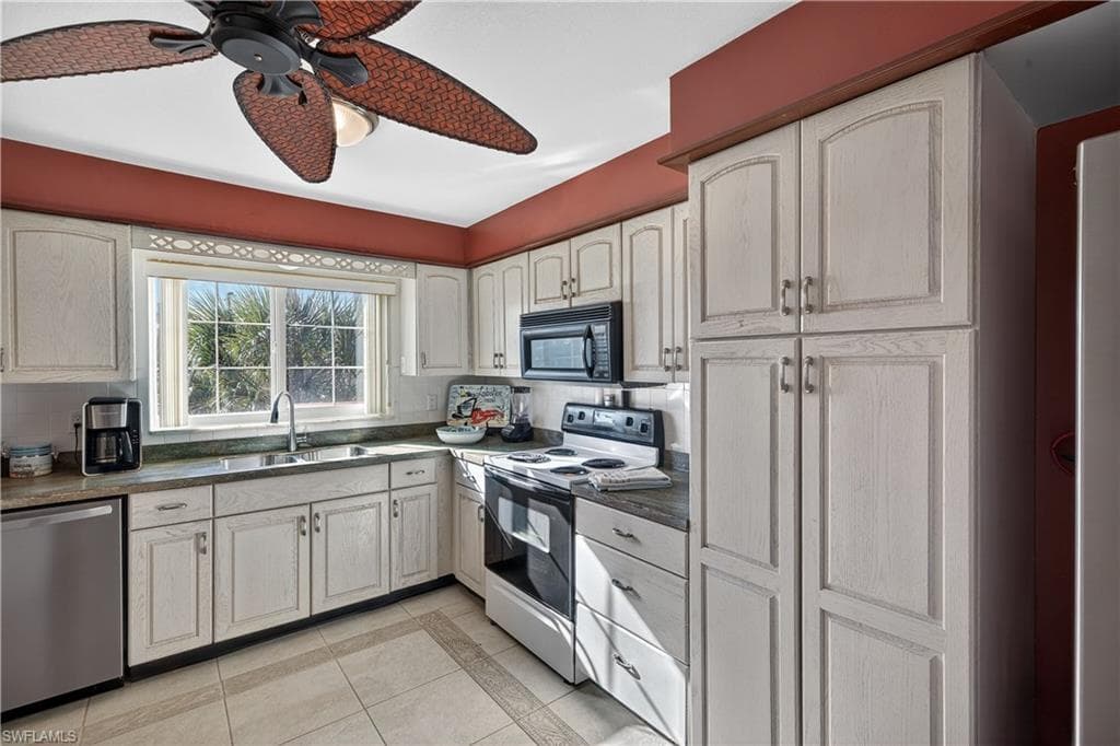 15321 Christine WAY, FORT MYERS FL 33908-21