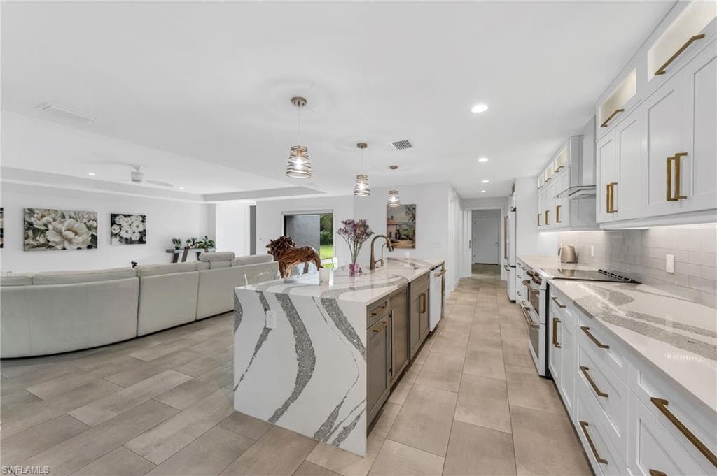 6659 Livingston Woods LN-6