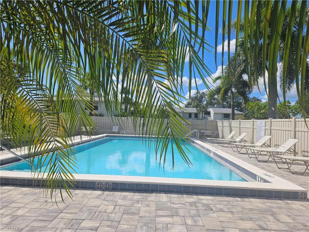 7077 Quail Run CT E 16-28