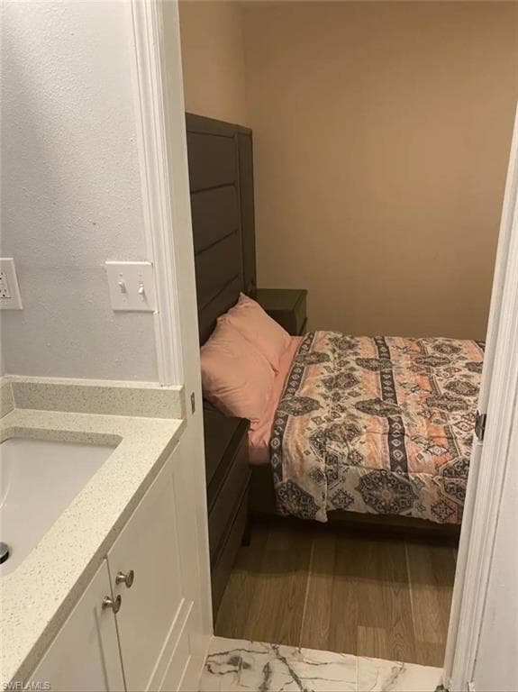 5230 32nd AVE SW, NAPLES FL 34116-10