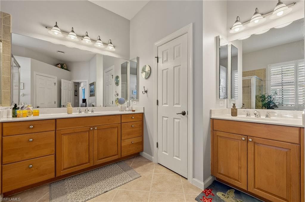 8872 King Henry CT, FORT MYERS FL 33908-16